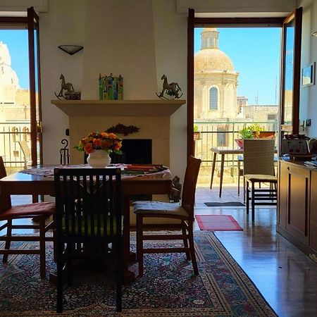 Attico Barocco Bed & Breakfast Lecce Bagian luar foto