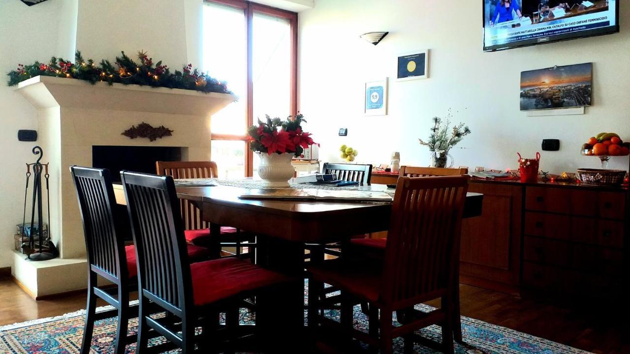 Attico Barocco Bed & Breakfast Lecce Bagian luar foto