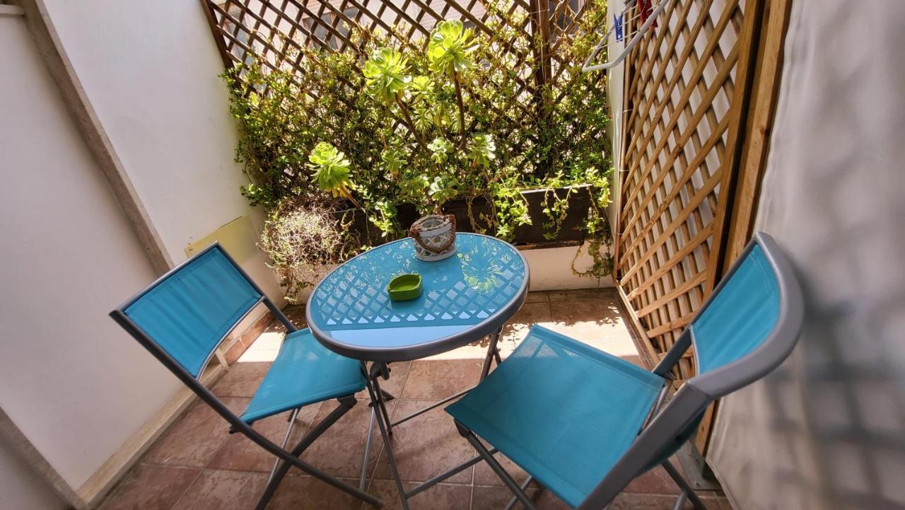 Attico Barocco Bed & Breakfast Lecce Bagian luar foto