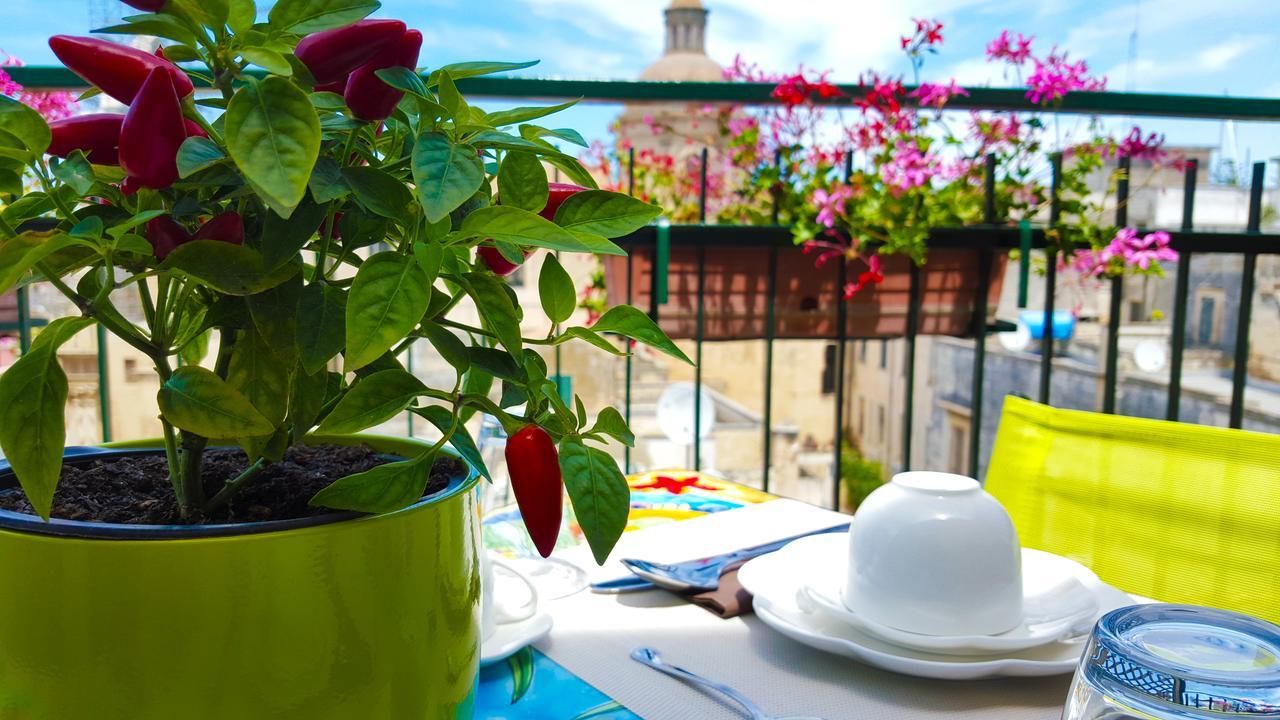 Attico Barocco Bed & Breakfast Lecce Bagian luar foto