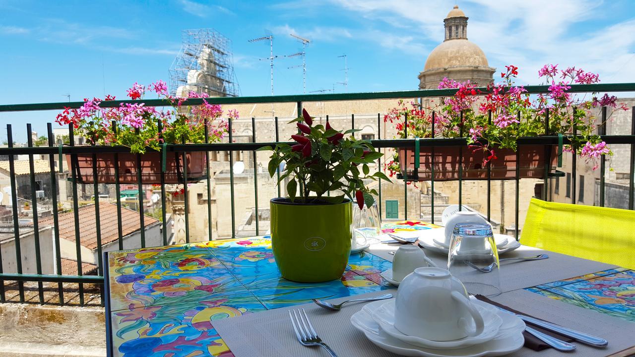 Attico Barocco Bed & Breakfast Lecce Bagian luar foto