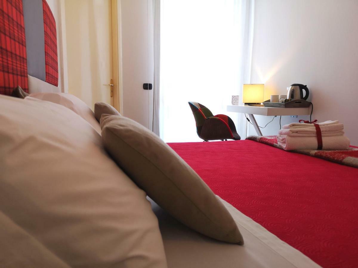 Attico Barocco Bed & Breakfast Lecce Bagian luar foto